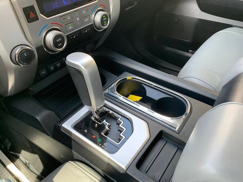 Used 2020 Toyota Tundra Limited w/ Limited Premium Package image 10