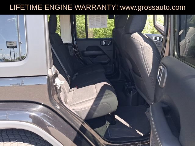 Used 2019 Jeep Wrangler Unlimited Sahara w/ Uconnect 4C Nav & Sound Group AWD/4WD image 28
