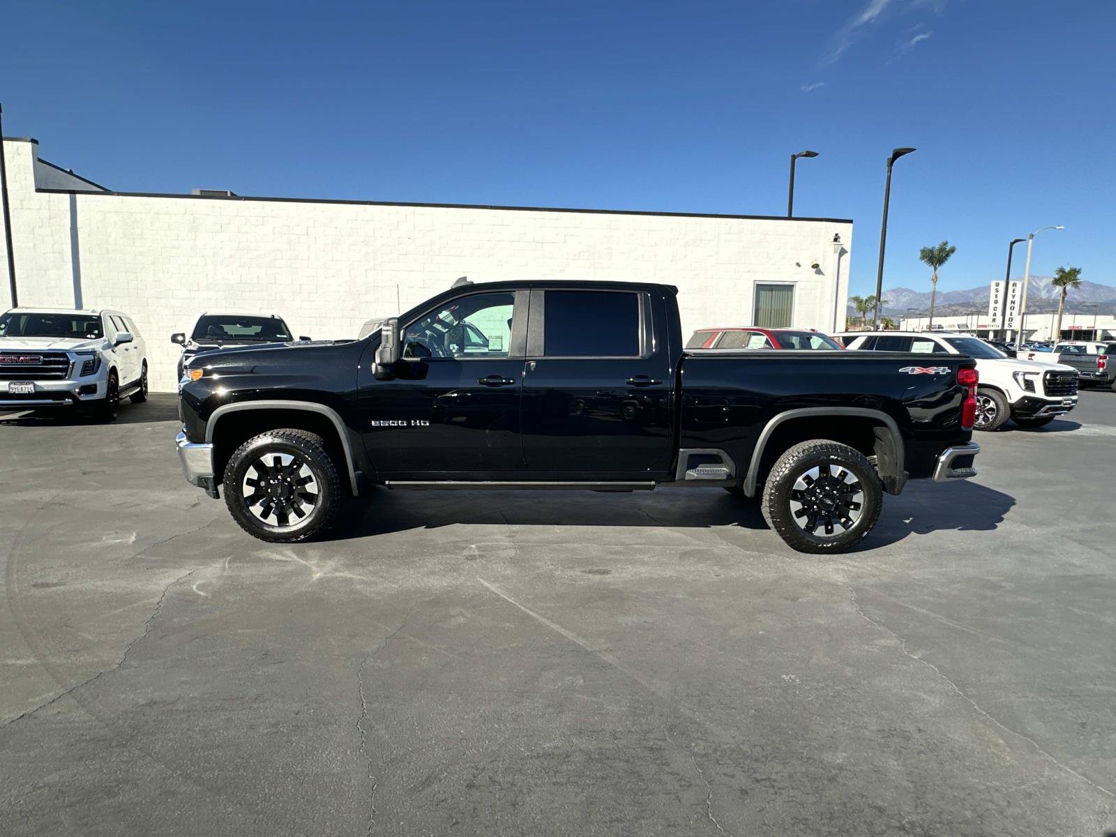 Used 2020 Chevrolet Silverado 2500 LT w/ All Star Edition AWD/4WD image 8