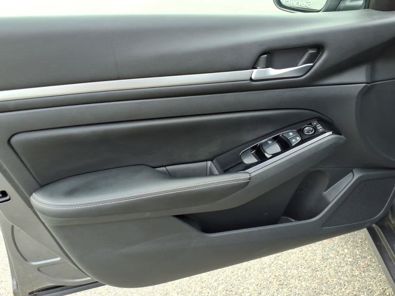 Used 2023 Nissan Altima 2.5 SV AWD/4WD image 9