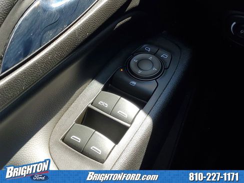 Used 2022 Chevrolet Equinox LT AWD/4WD image 16