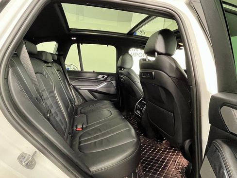 Used 2019 BMW X5 xDrive40i w/ M Sport Package image 18