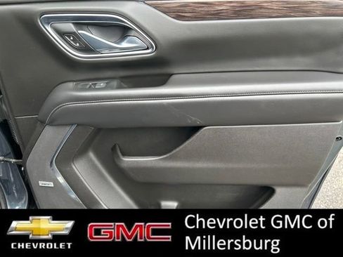 Used 2021 Chevrolet Suburban Z71 w/ Luxury Package image 33