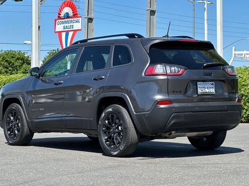 Certified 2023 Jeep Cherokee Altitude Lux AWD/4WD image 6