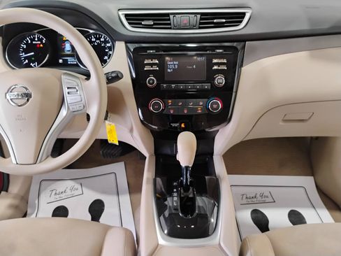 Used 2015 Nissan Rogue S FWD image 15