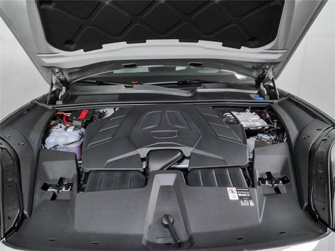 New 2026 Porsche Cayenne AWD/4WD image 36