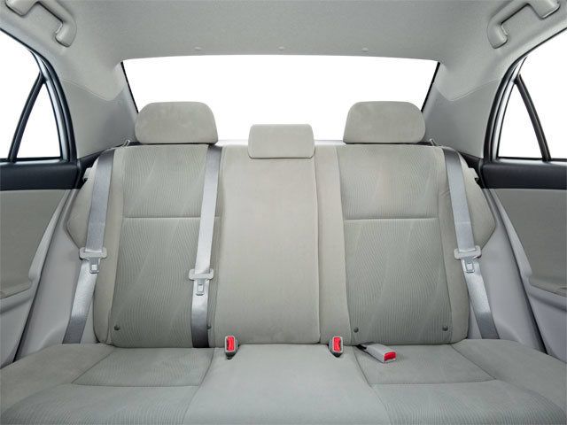 Used 2012 Toyota Corolla LE FWD image 17