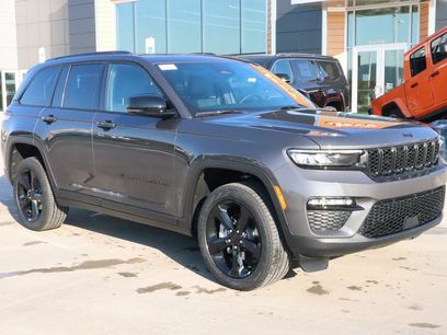 New 2025 Jeep Grand Cherokee Limited w/ Black Appearance Package