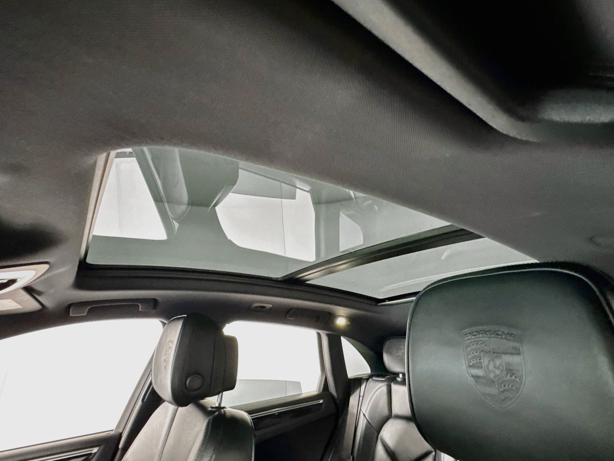 Used 2023 Porsche Macan AWD/4WD image 5
