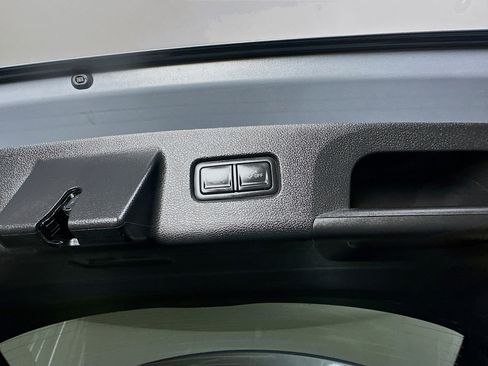 Used 2025 Kia Telluride S image 32