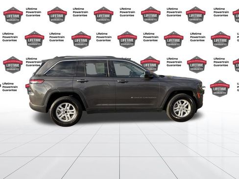 Used 2022 Jeep Grand Cherokee Laredo w/ Luxury Tech Group I image 7