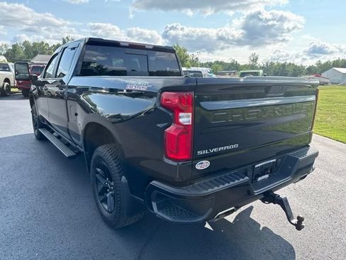 Used 2021 Chevrolet Silverado 1500 LT Trail Boss w/ Convenience Package II AWD/4WD image 3
