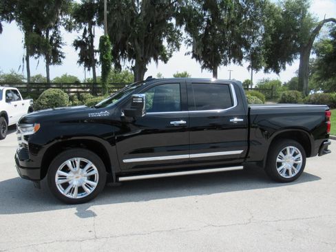 Used 2026 Chevrolet Silverado 1500 High Country w/ High Country Premium Package AWD/4WD image 5
