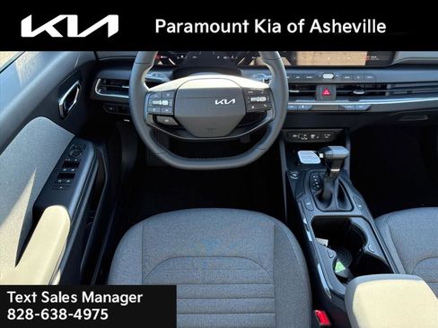 New 2025 Kia K4 EX image 23