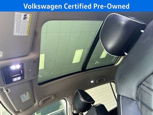 Certified 2024 Volkswagen Atlas SEL Premium R-Line image 24