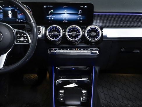 Certified 2022 Mercedes-Benz GLB 250 4MATIC image 15