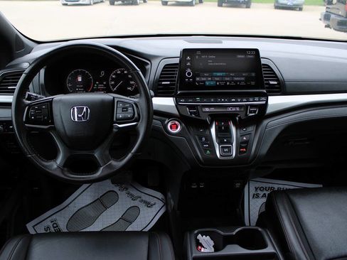 Used 2025 Honda Odyssey Sport-L image 12