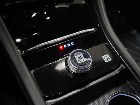 New 2026 Jeep Grand Cherokee Laredo AWD/4WD image 24