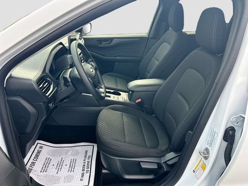 Used 2025 Ford Escape Active AWD/4WD image 25