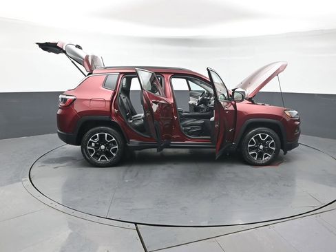 Used 2022 Jeep Compass Latitude w/ Convenience Group image 52