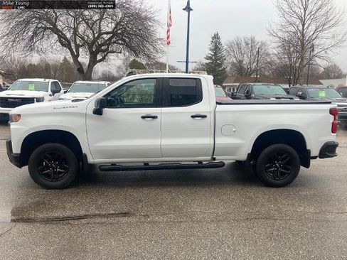 Used 2020 Chevrolet Silverado 1500 Custom Trail Boss w/ Custom Convenience Package AWD/4WD image 8
