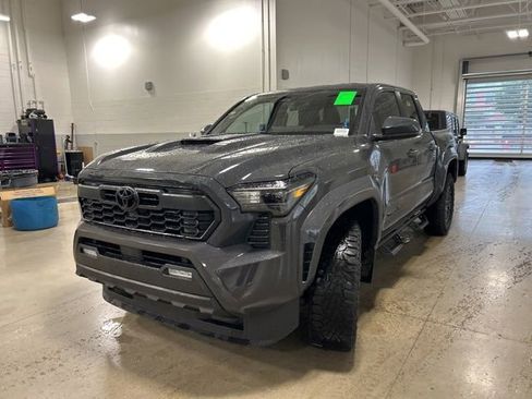 Used 2024 Toyota Tacoma TRD Sport RWD image 8