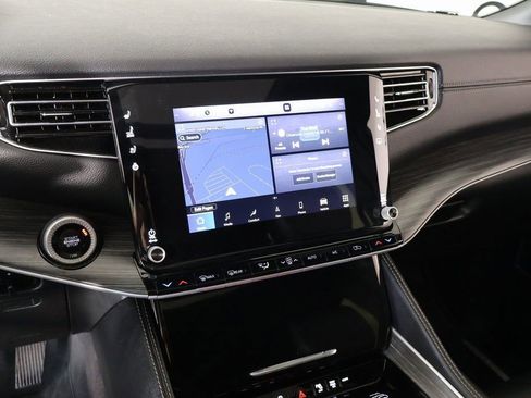 Used 2024 Jeep Wagoneer Series II w/ Premium Group I image 5