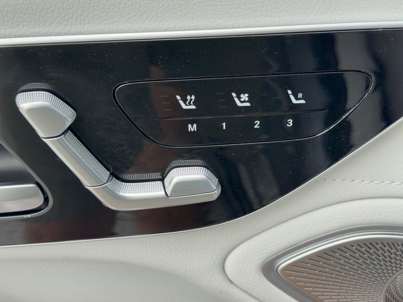 Certified 2023 Mercedes-Benz EQS 580 4MATIC Sedan image 16