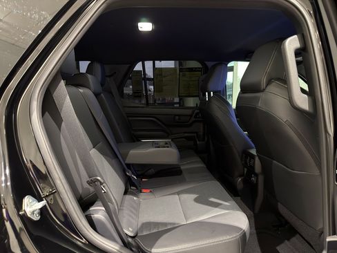 Used 2025 Toyota 4Runner TRD Off-Road Premium image 24