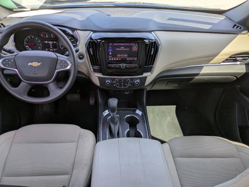 Used 2023 Chevrolet Traverse LS FWD image 13