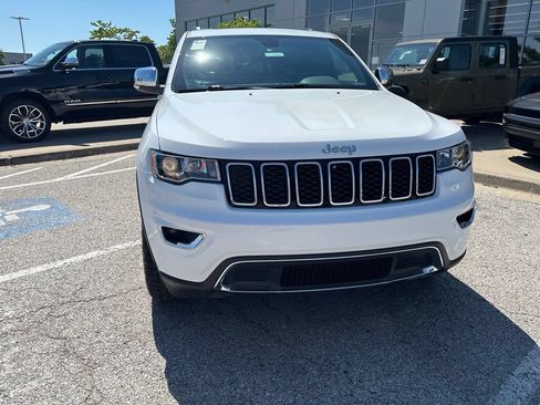 Used 2022 Jeep Grand Cherokee Limited AWD/4WD image 9