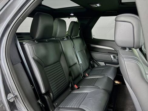 Used 2024 Land Rover Discovery Dynamic SE image 29