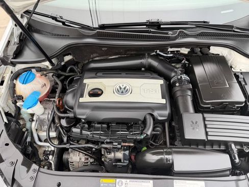 Used 2013 Volkswagen GTI 4-Door FWD image 18