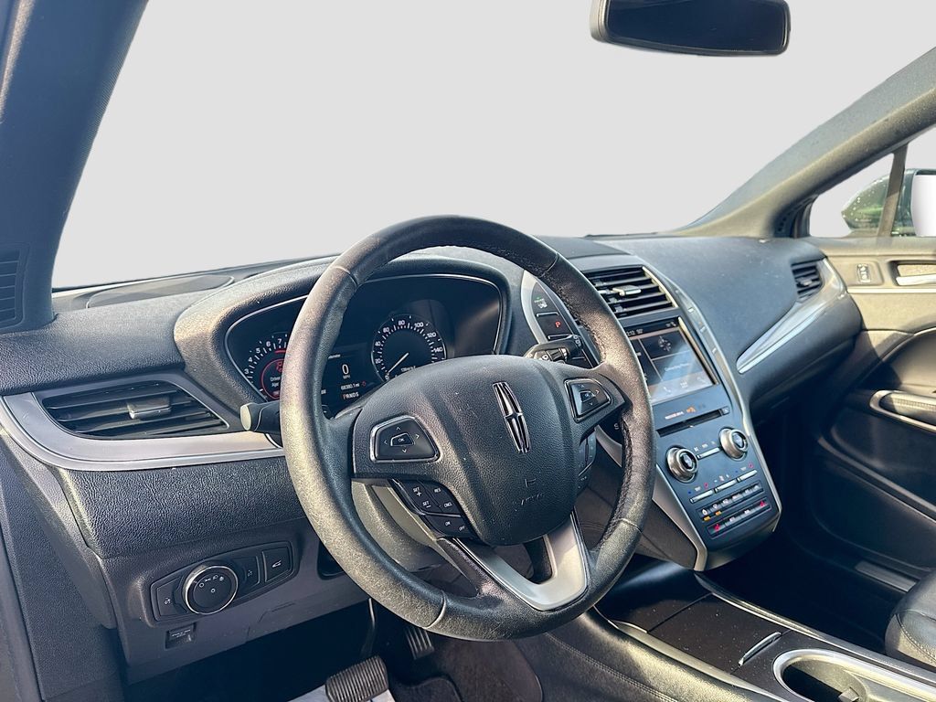 Used 2019 Lincoln MKC Premiere FWD image 10
