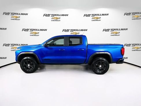 Used 2024 GMC Canyon Elevation w/ Convenience Package AWD/4WD image 4