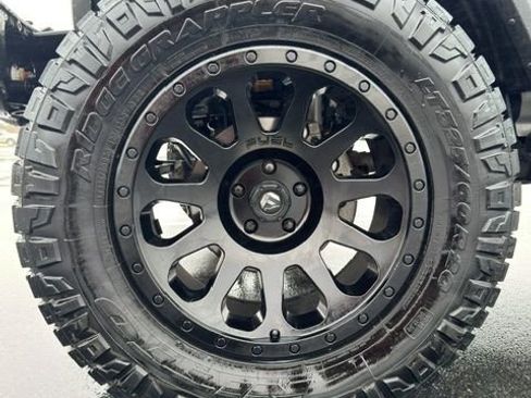 Used 2020 Jeep Gladiator Sport w/ Quick Order Package 24S image 20