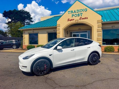 Used 2021 Tesla Model Y Long Range AWD/4WD image 23