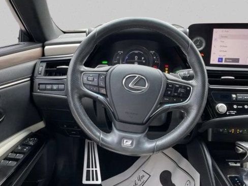Used 2023 Lexus ES 300h F Sport image 14