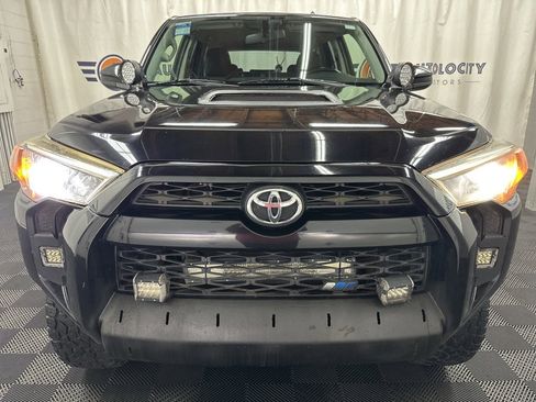 Used 2016 Toyota 4Runner Trail image 3