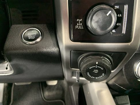 Used 2018 Ford F150 Platinum w/ Equipment Group 701A Luxury image 26