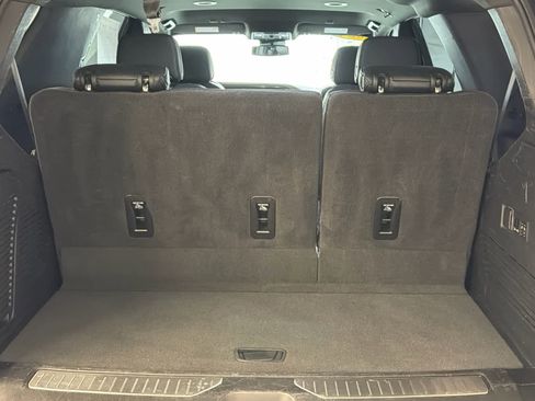 Used 2024 GMC Yukon Denali image 6