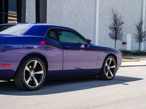 Used 2013 Dodge Challenger R/T image 36