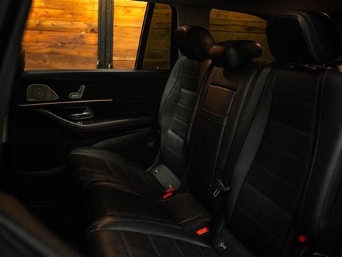Used 2020 Mercedes-Benz GLS 450 4MATIC image 11