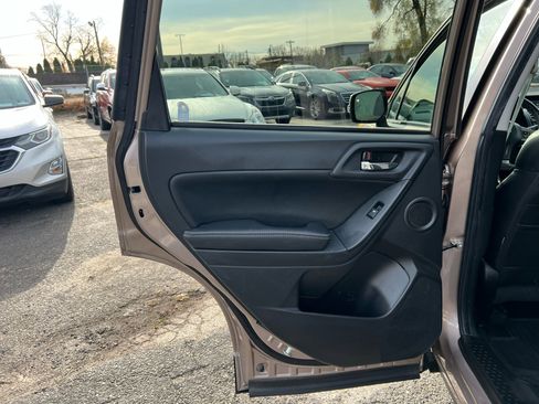 Used 2015 Subaru Forester 2.5i Touring w/ Eyesight & Navigation System image 24