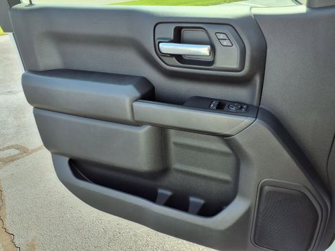 Used 2025 Chevrolet Silverado 1500 W/T image 24