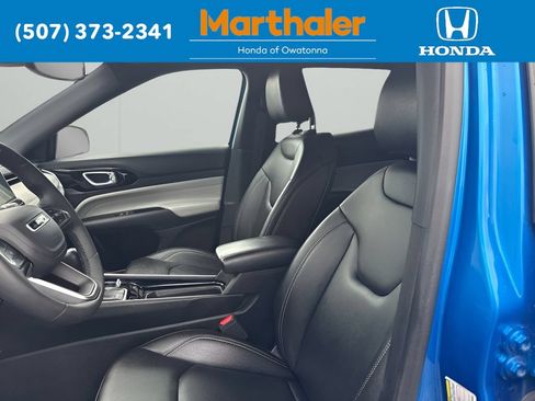 Used 2025 Jeep Compass Limited AWD/4WD image 10