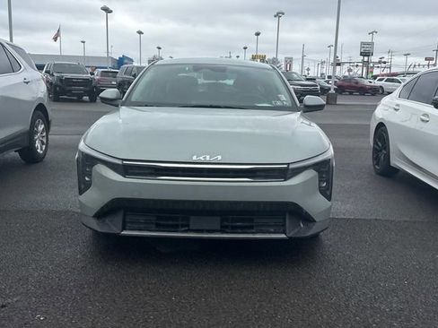 Used 2025 Kia K4 LXS image 11