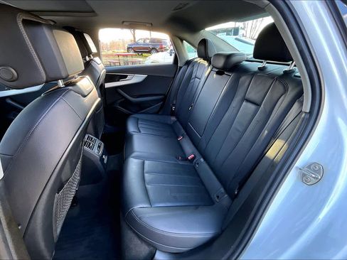 Used 2018 Audi A4 2.0T Premium image 19