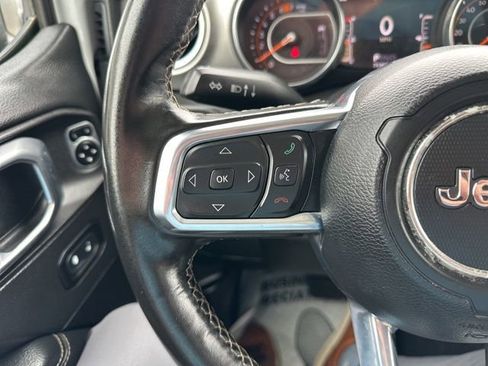 Used 2020 Jeep Wrangler Unlimited Sahara AWD/4WD image 18