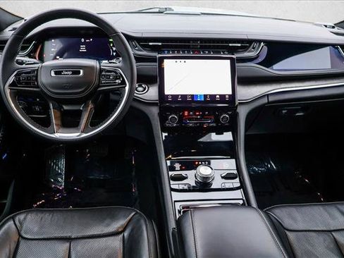 Used 2022 Jeep Grand Cherokee Overland image 23